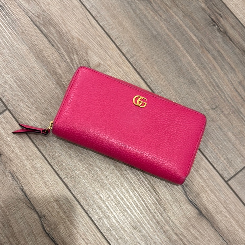 Gucci Pink Leather Wallet